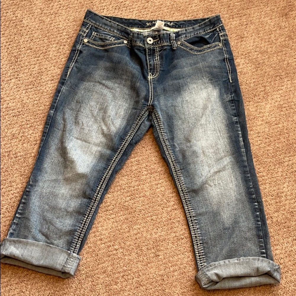 Women’s jean capris